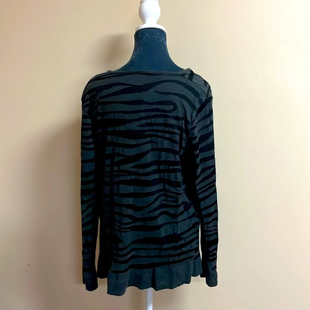 Dana Buchman Women's Large LS Scoop Neck Zebra Print Top